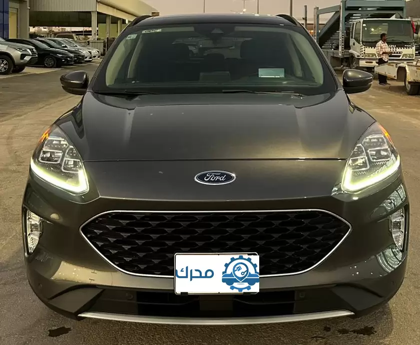 فورد اسكيب وارد اليابان عداد 19000 كيلو فقط فل كامل تيتانيوم